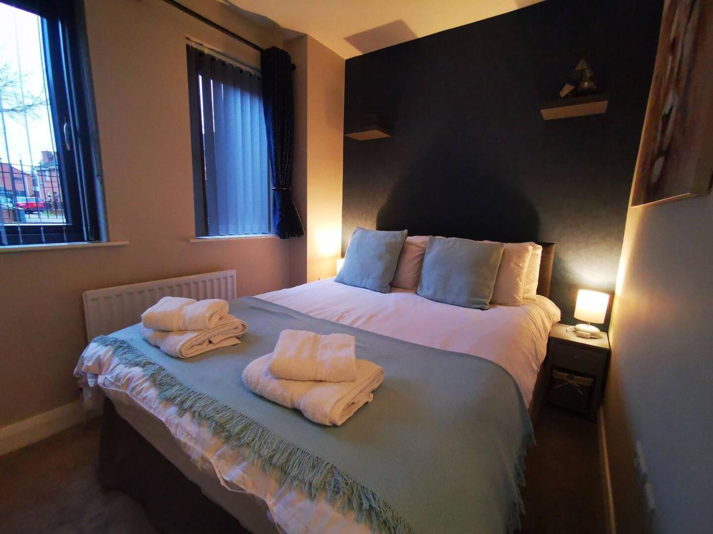 Belfast Central 2 Bedroom Luxurious Modern Stay מראה חיצוני תמונה