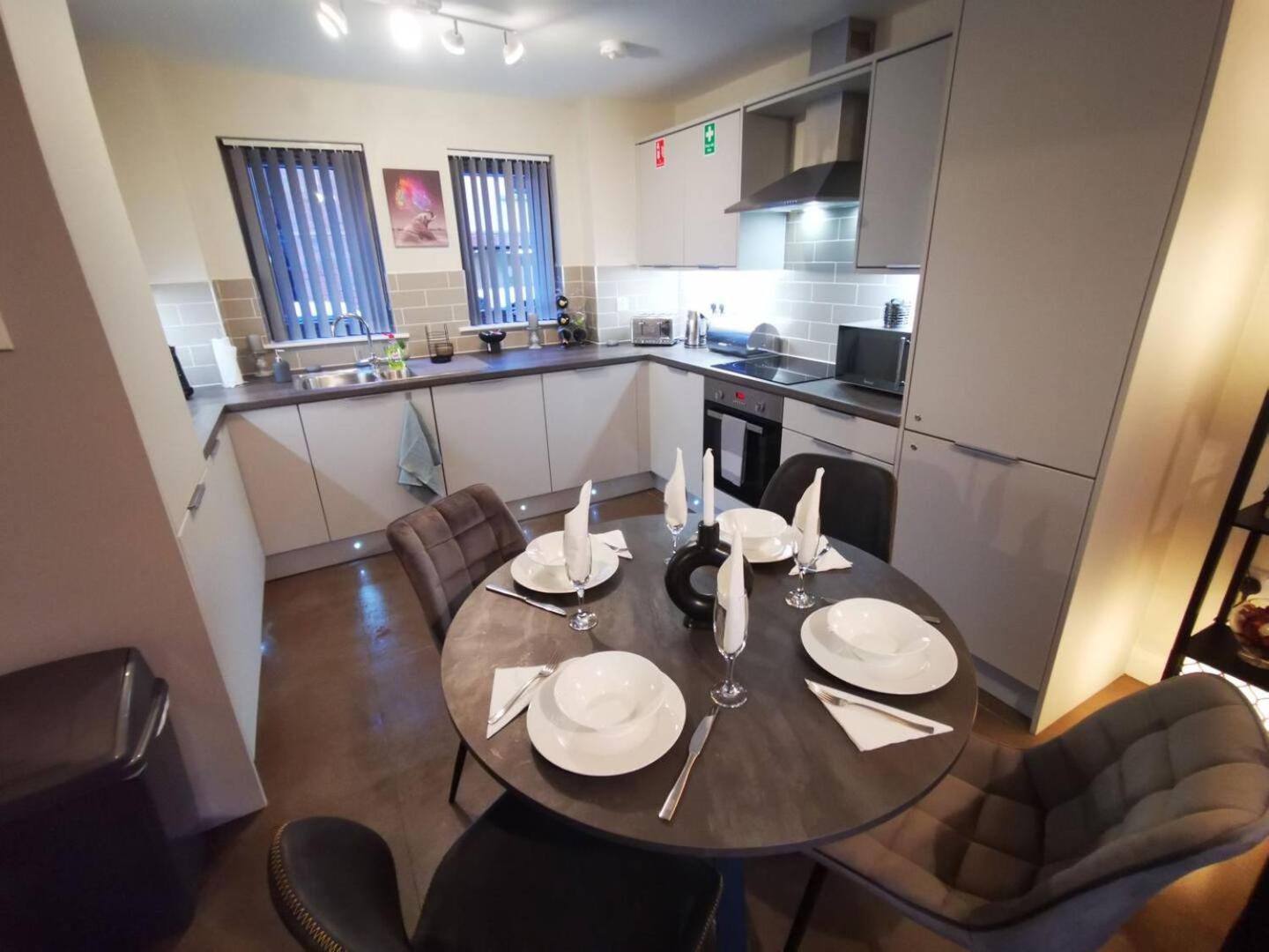 Belfast Central 2 Bedroom Luxurious Modern Stay מראה חיצוני תמונה