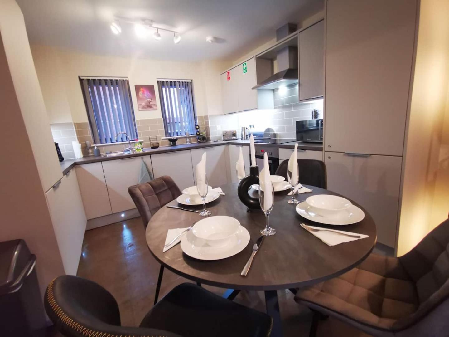 Belfast Central 2 Bedroom Luxurious Modern Stay מראה חיצוני תמונה