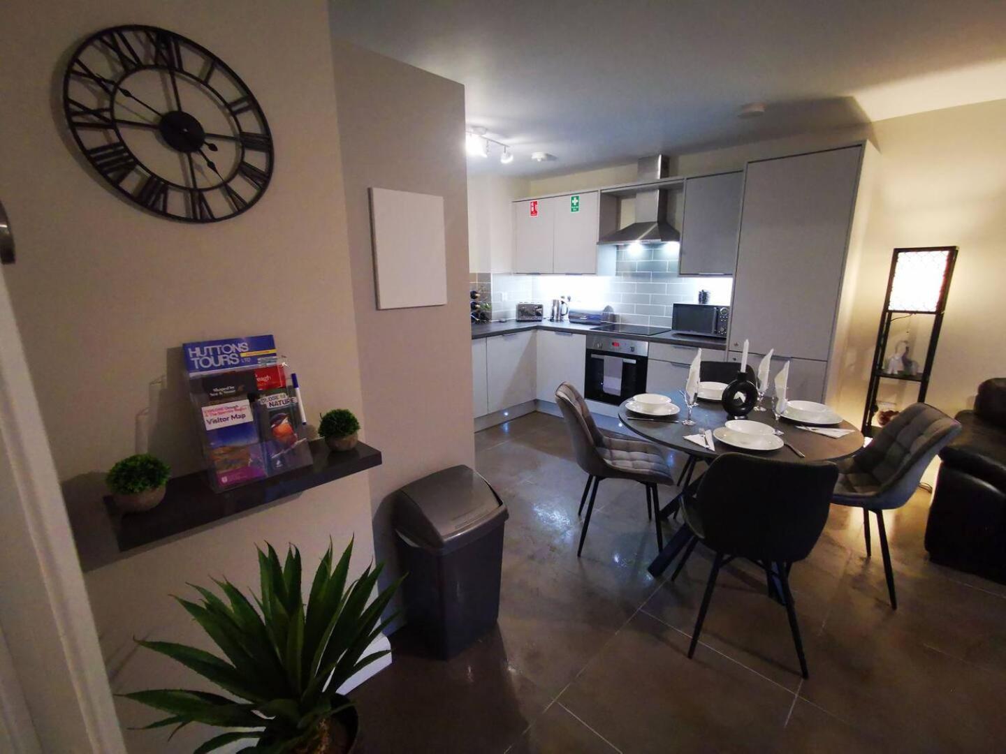 Belfast Central 2 Bedroom Luxurious Modern Stay מראה חיצוני תמונה