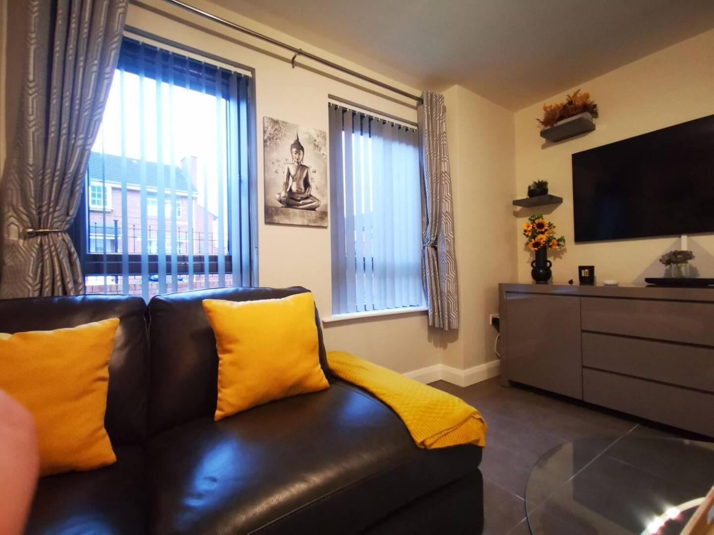 Belfast Central 2 Bedroom Luxurious Modern Stay מראה חיצוני תמונה