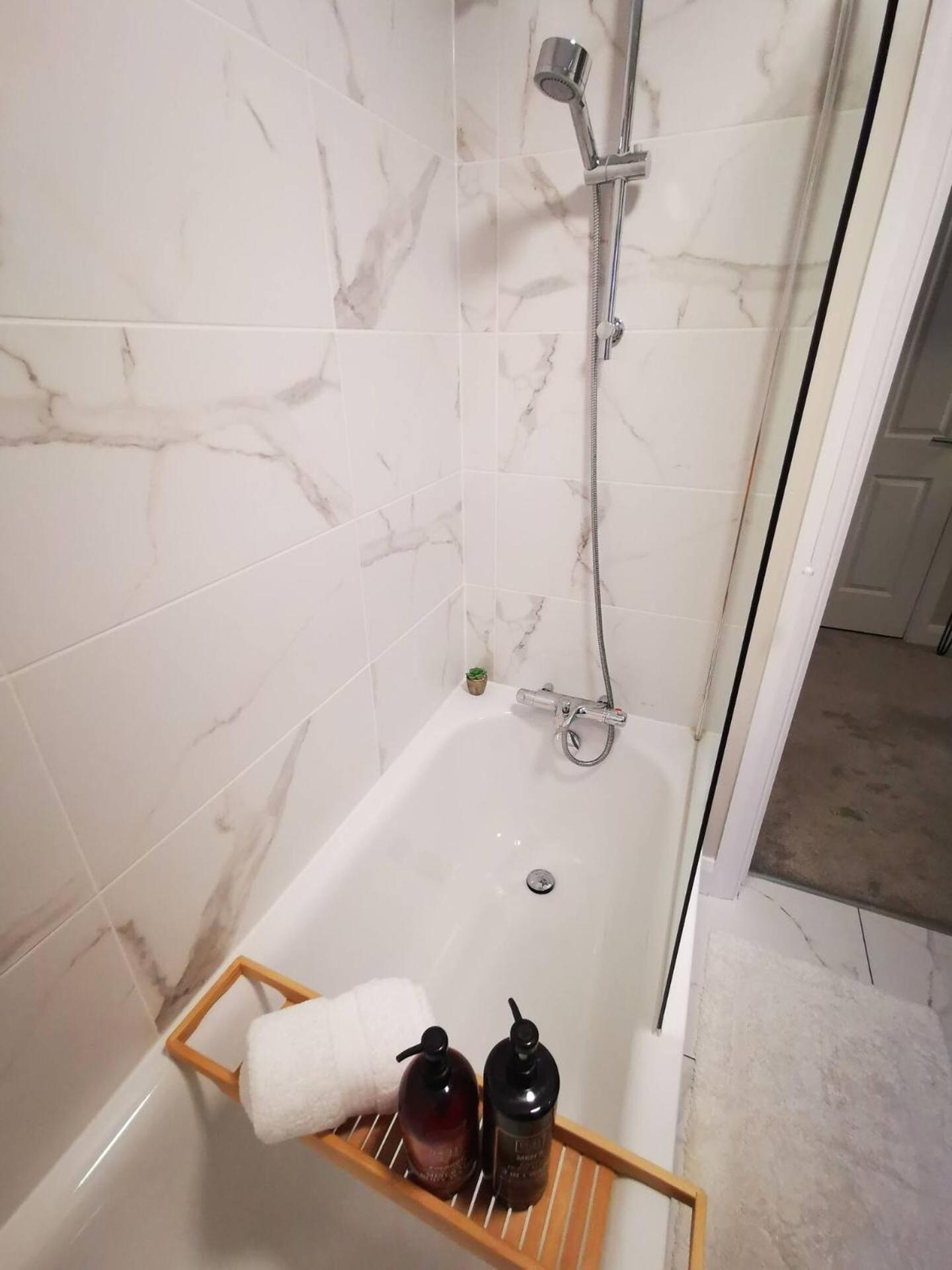 Belfast Central 2 Bedroom Luxurious Modern Stay מראה חיצוני תמונה